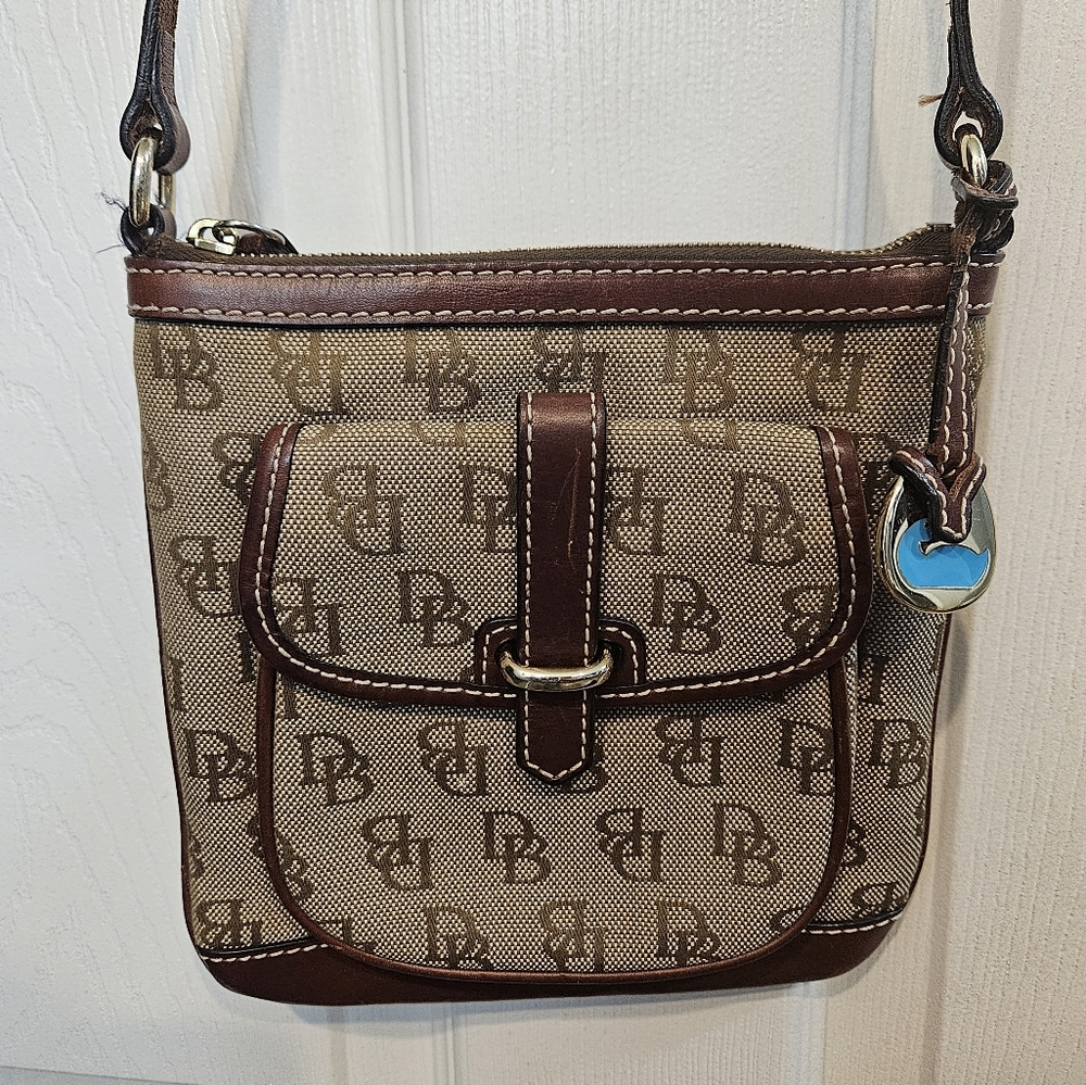 Crossbody purse